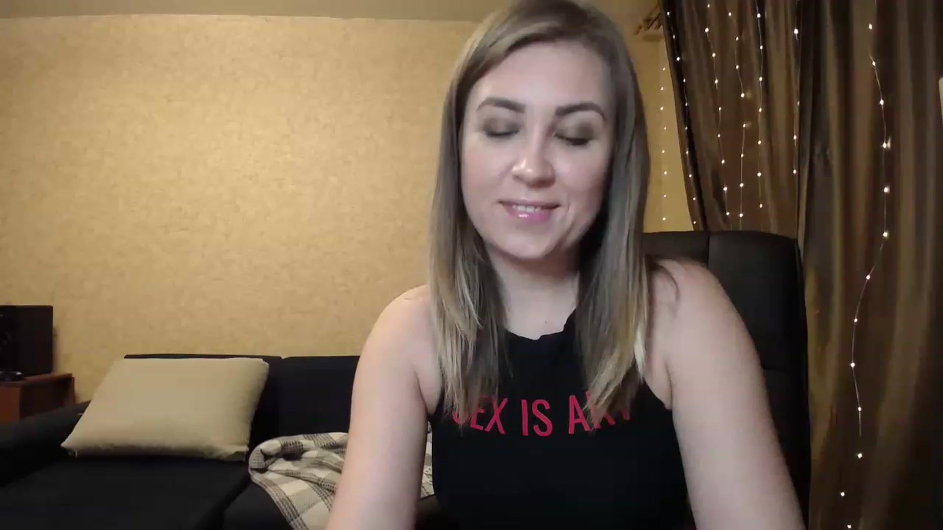 Gallery image thumbnail from Tarot__Reader's myfreecams stream on, 01/22/2023, 21:14 image 5 of 20
