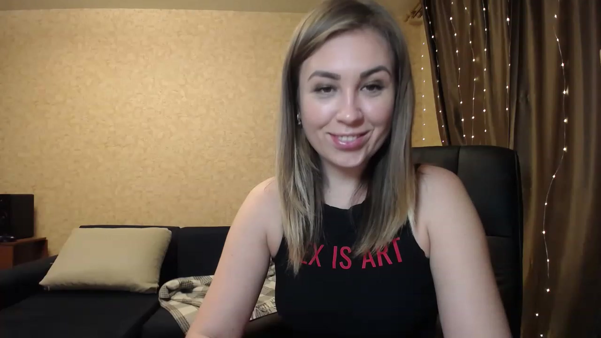 Gallery image thumbnail from Tarot__Reader's myfreecams stream on, 01/22/2023, 21:14 image 4 of 20