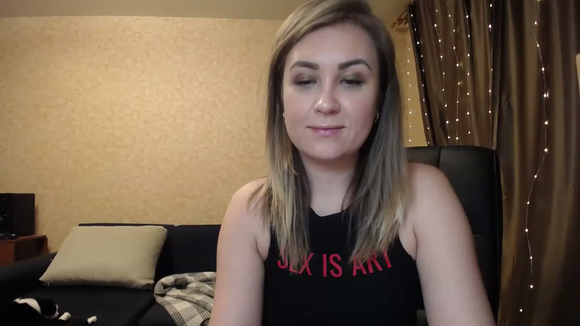 Gallery image thumbnail from Tarot__Reader's myfreecams stream on, 01/22/2023, 21:14 image 19 of 20