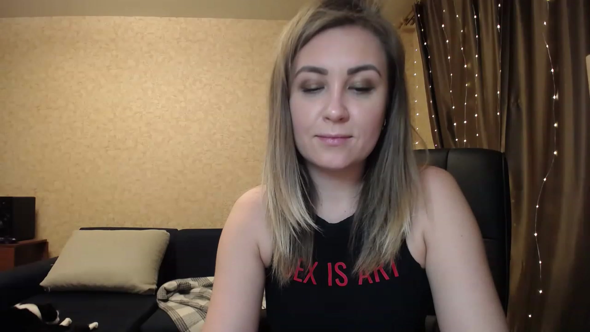 Gallery image thumbnail from Tarot__Reader's myfreecams stream on, 01/22/2023, 21:14 image 20 of 20