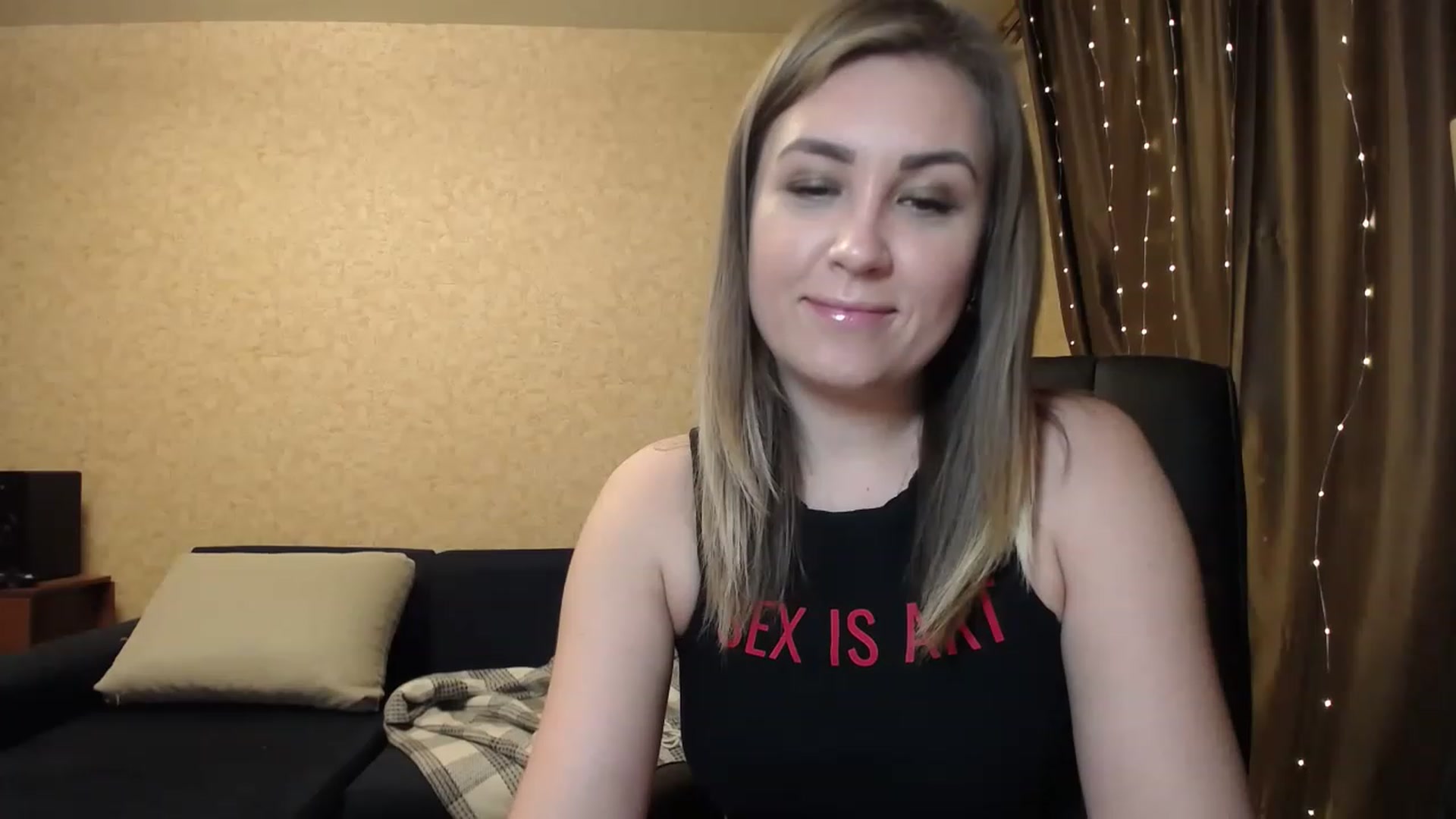 Gallery image thumbnail from Tarot__Reader's myfreecams stream on, 01/22/2023, 21:14 image 6 of 20