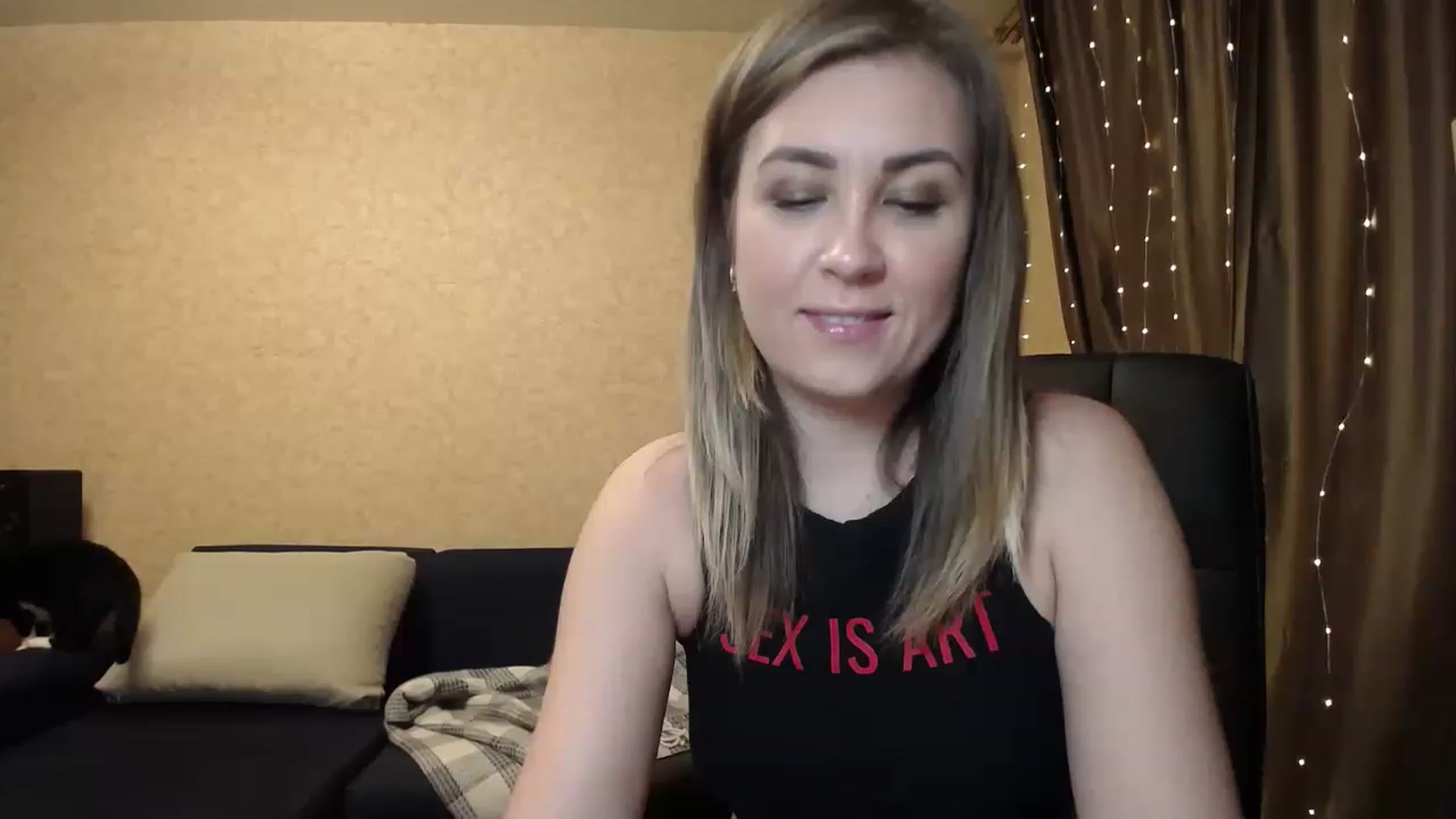 Gallery image thumbnail from Tarot__Reader's myfreecams stream on, 01/22/2023, 21:14 image 3 of 20