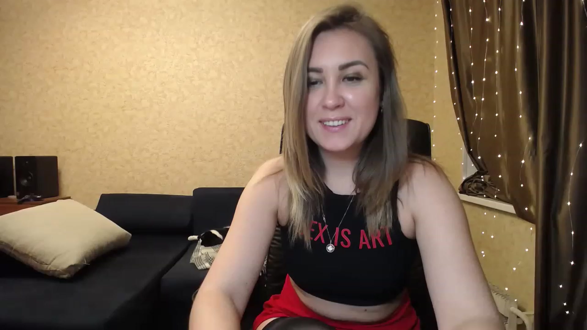 Gallery image thumbnail from Tarot__Reader's myfreecams stream on, 01/22/2023, 23:51 image 9 of 20