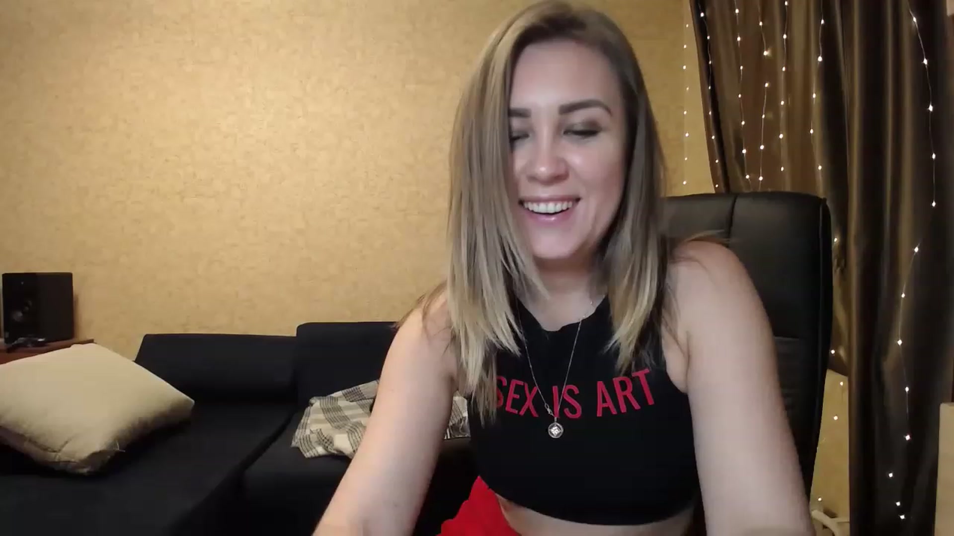 Gallery image thumbnail from Tarot__Reader's myfreecams stream on, 01/22/2023, 23:51 image 18 of 20
