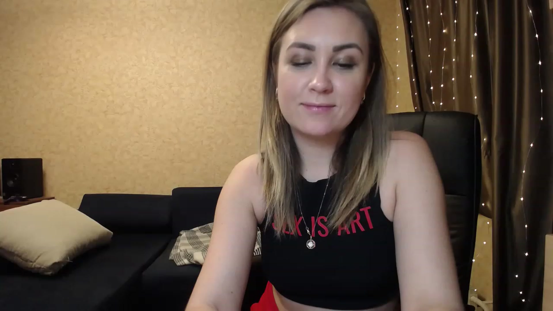 Gallery image thumbnail from Tarot__Reader's myfreecams stream on, 01/22/2023, 23:51 image 17 of 20