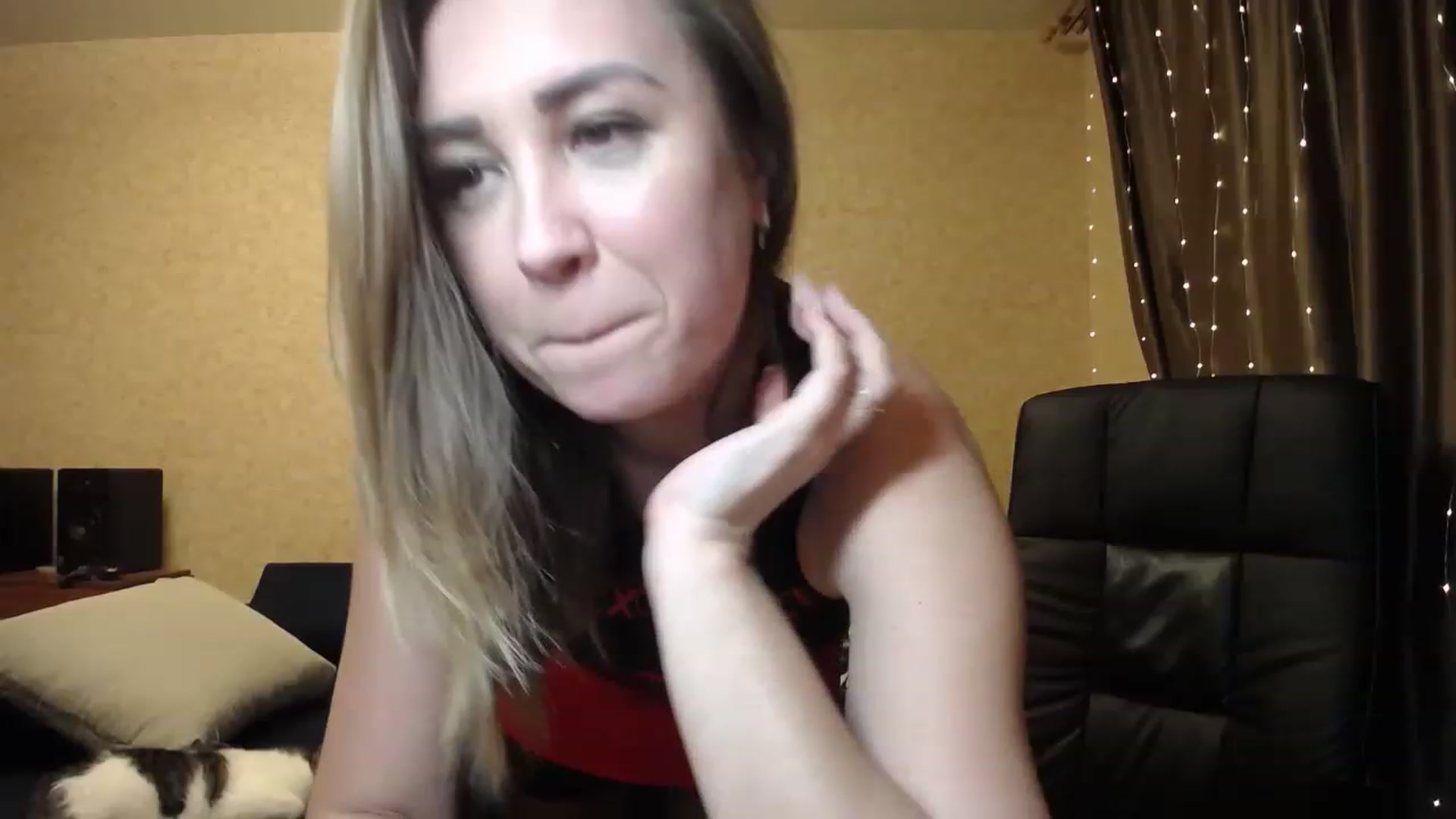 Gallery image thumbnail from Tarot__Reader's myfreecams stream on, 01/23/2023, 01:34 image 17 of 20