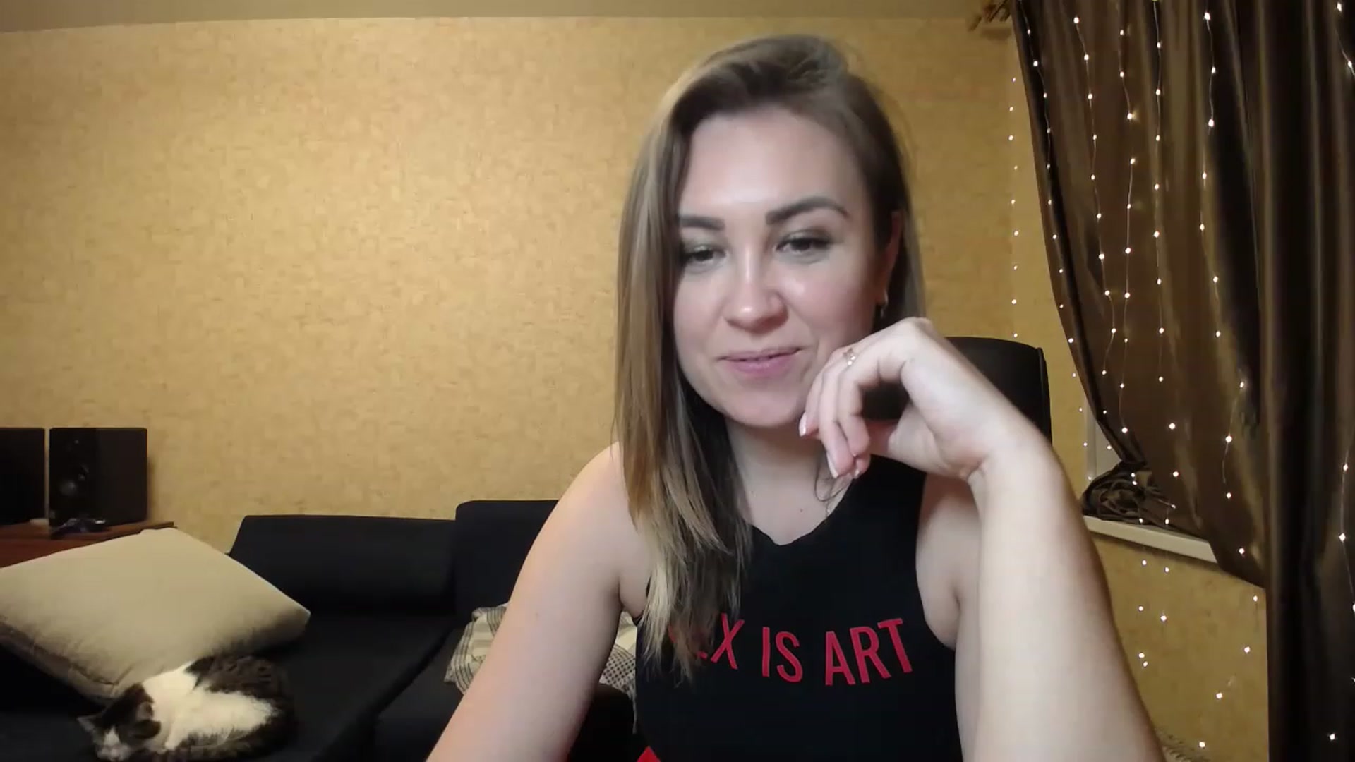 Gallery image thumbnail from Tarot__Reader's myfreecams stream on, 01/23/2023, 01:34 image 19 of 20