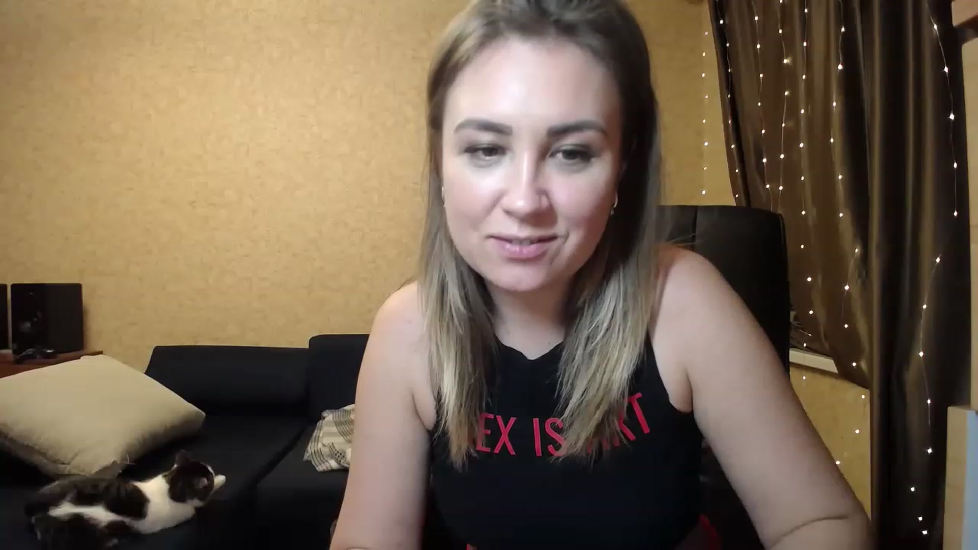 Gallery image thumbnail from Tarot__Reader's myfreecams stream on, 01/23/2023, 01:34 image 9 of 20