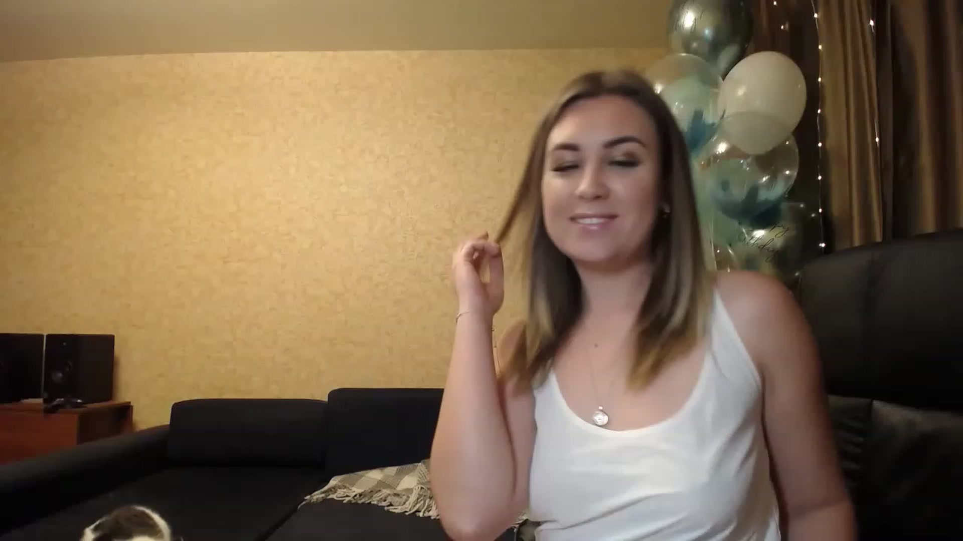 Gallery image thumbnail from Tarot__Reader's myfreecams stream on, 01/27/2023, 01:21 image 13 of 20
