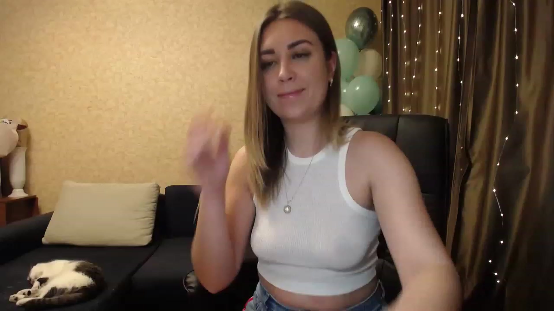Gallery image thumbnail from Tarot__Reader's myfreecams stream on, 02/01/2023, 18:51 image 7 of 20