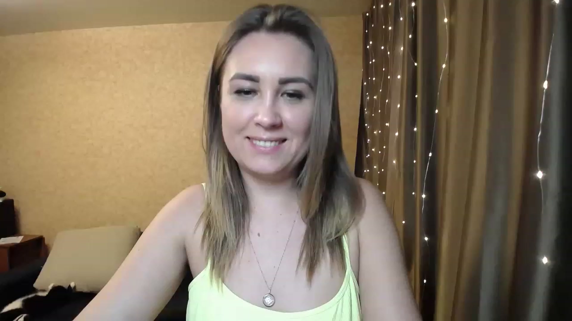 Gallery image thumbnail from Tarot__Reader's myfreecams stream on, 02/17/2023, 02:15 image 17 of 20