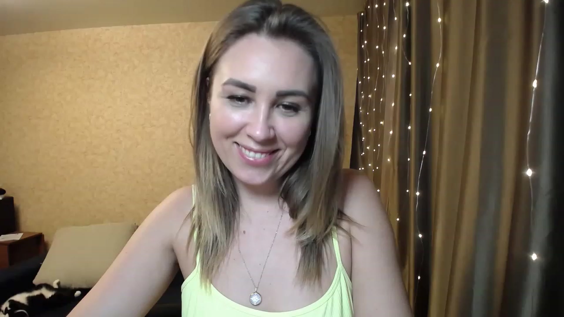 Gallery image thumbnail from Tarot__Reader's myfreecams stream on, 02/17/2023, 02:15 image 16 of 20
