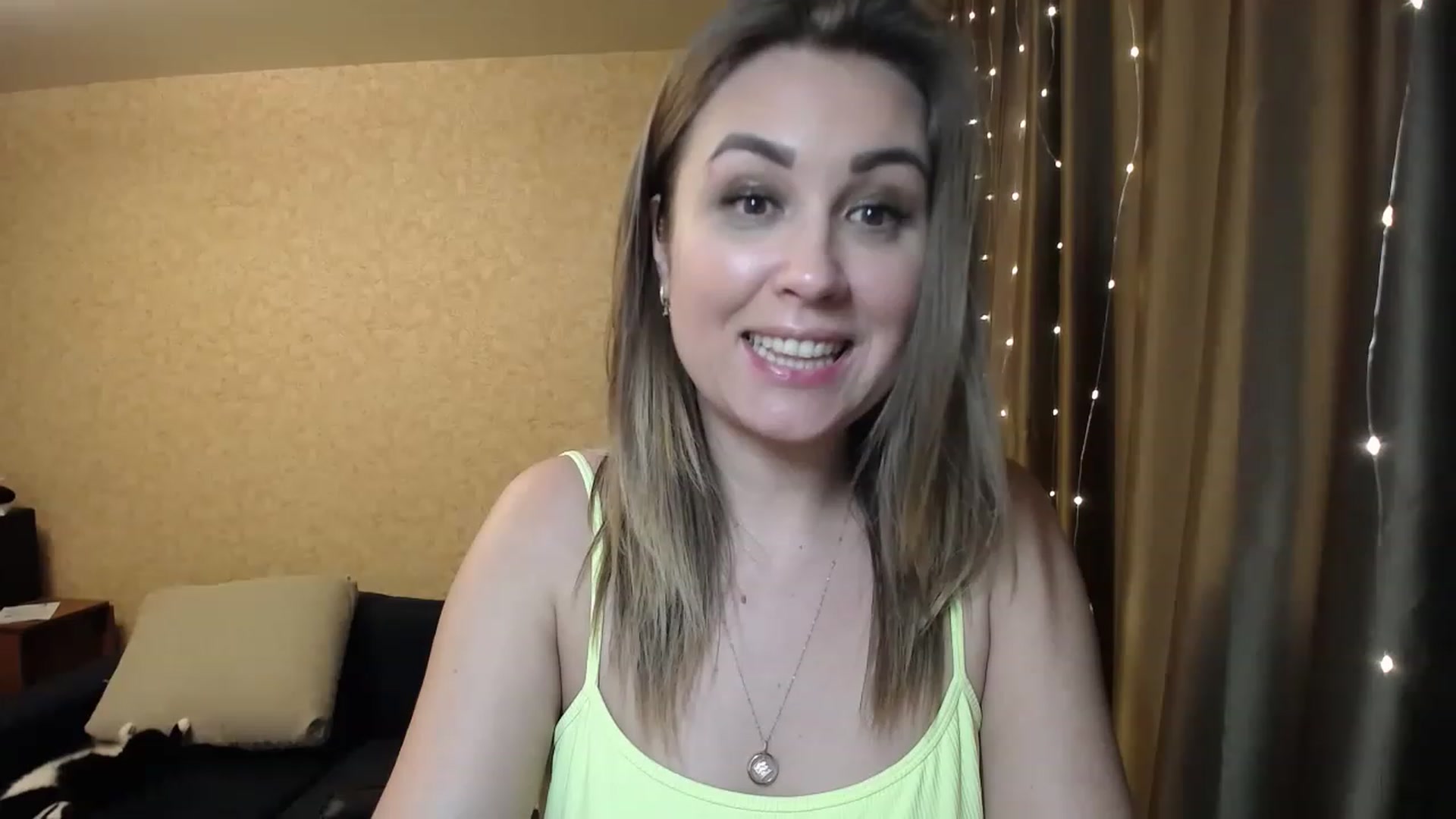 Gallery image thumbnail from Tarot__Reader's myfreecams stream on, 02/17/2023, 02:15 image 18 of 20