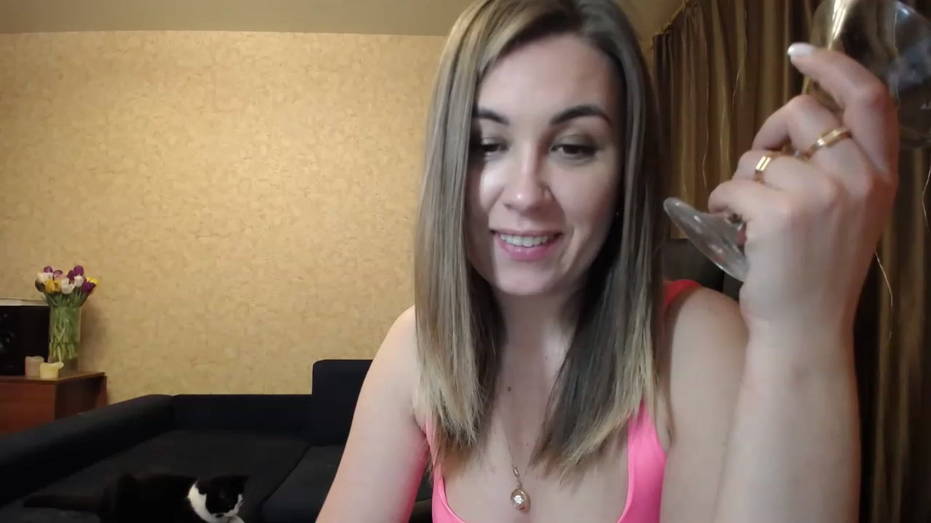 Gallery image thumbnail from Tarot__Reader's myfreecams stream on, 03/11/2023, 03:38 image 18 of 20