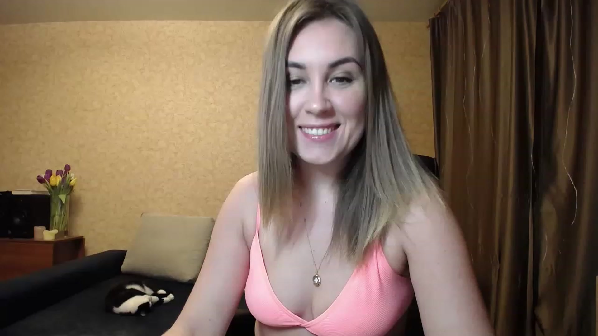 Gallery image thumbnail from Tarot__Reader's myfreecams stream on, 03/12/2023, 01:39 image 17 of 20
