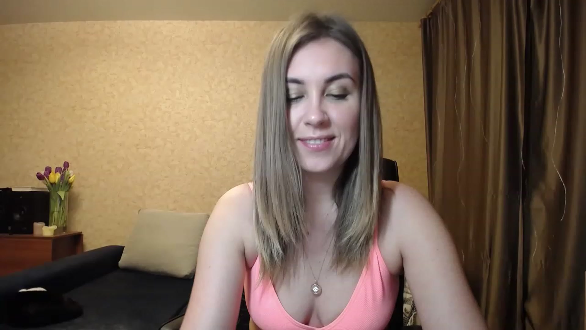 Gallery image thumbnail from Tarot__Reader's myfreecams stream on, 03/12/2023, 02:56 image 1 of 20