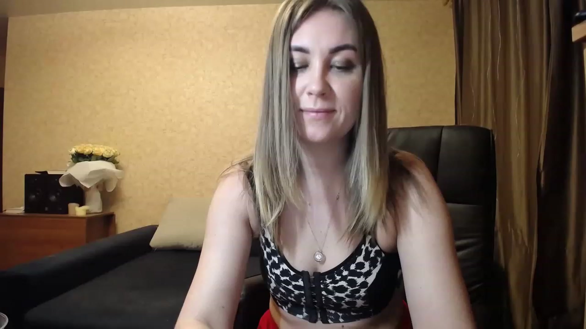 Gallery image thumbnail from Tarot__Reader's myfreecams stream on, 03/22/2023, 02:26 image 2 of 20