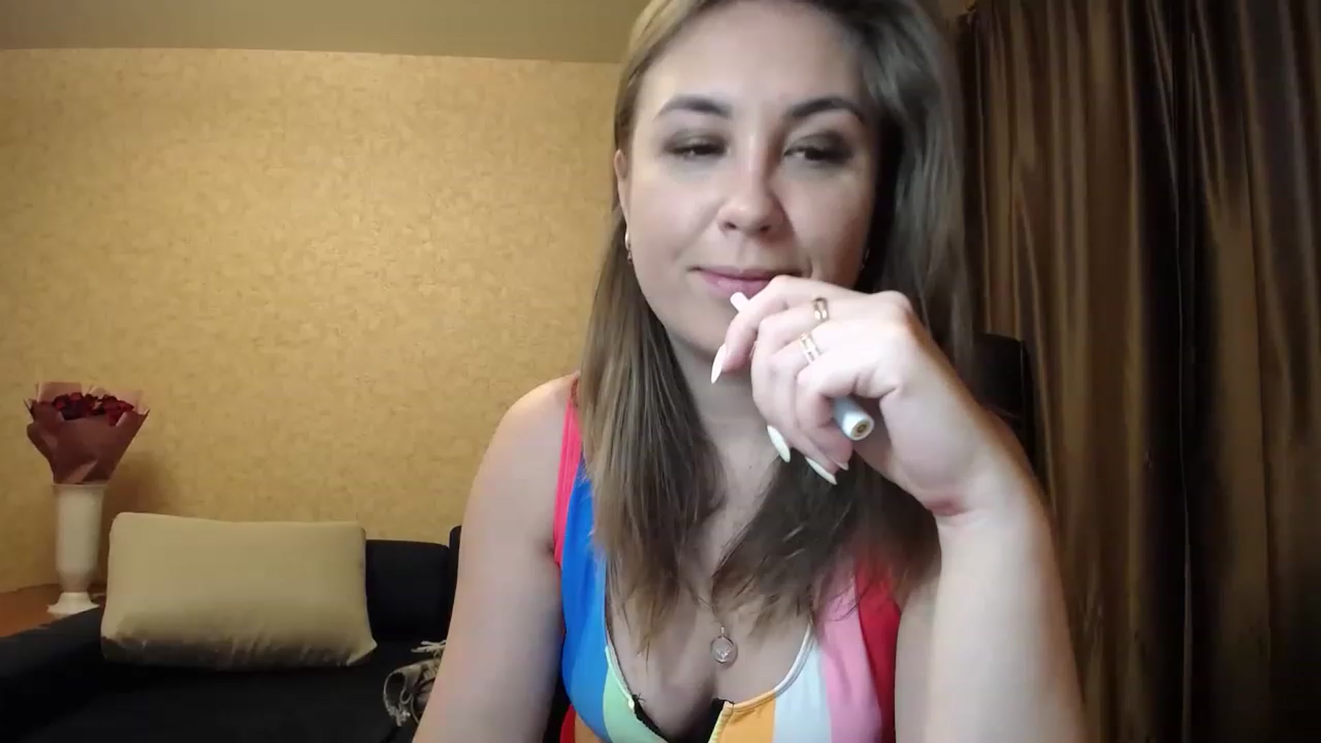 Gallery image thumbnail from Tarot__Reader's myfreecams stream on, 05/13/2023, 02:28 image 17 of 20
