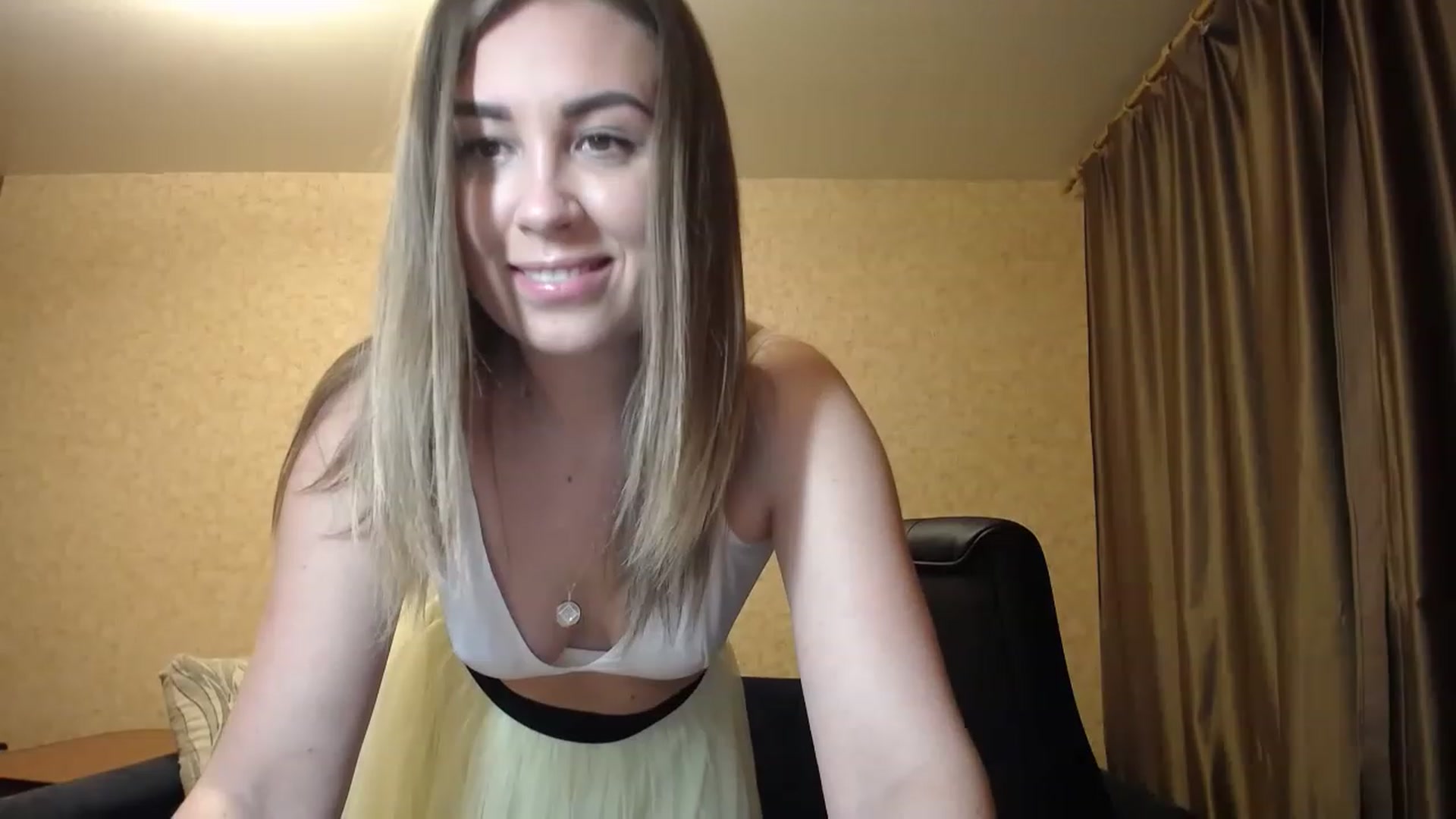 Gallery image thumbnail from Tarot__Reader's myfreecams stream on, 06/03/2023, 22:52 image 14 of 20