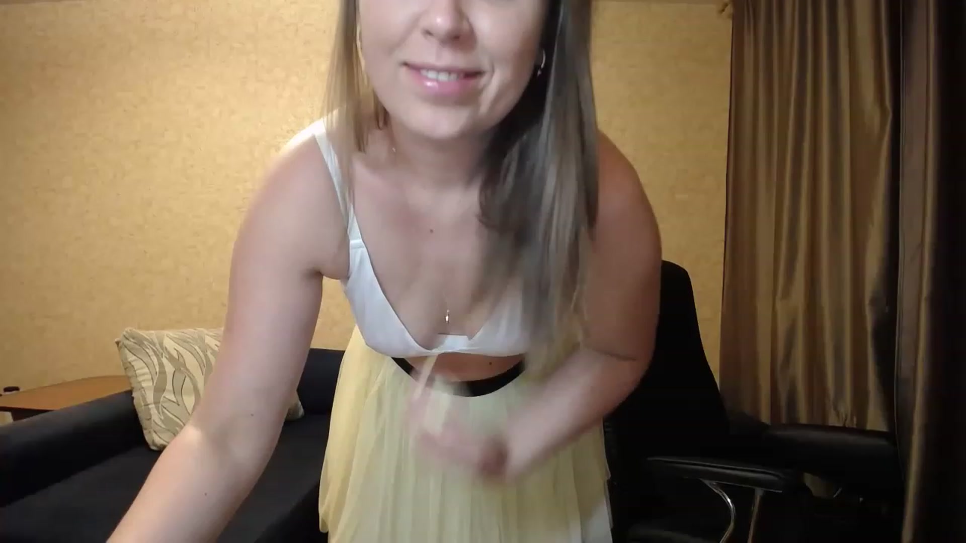 Gallery image thumbnail from Tarot__Reader's myfreecams stream on, 06/03/2023, 22:52 image 10 of 20