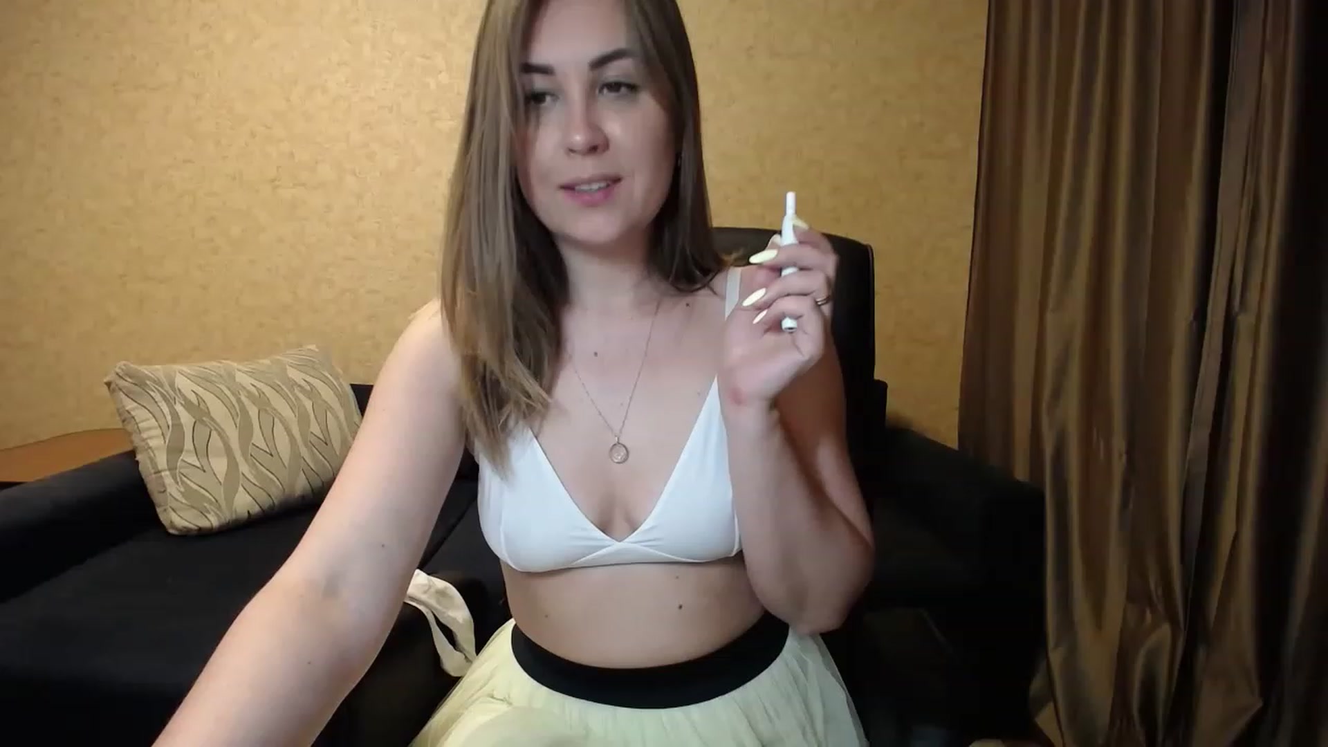 Gallery image thumbnail from Tarot__Reader's myfreecams stream on, 06/03/2023, 23:52 image 19 of 20