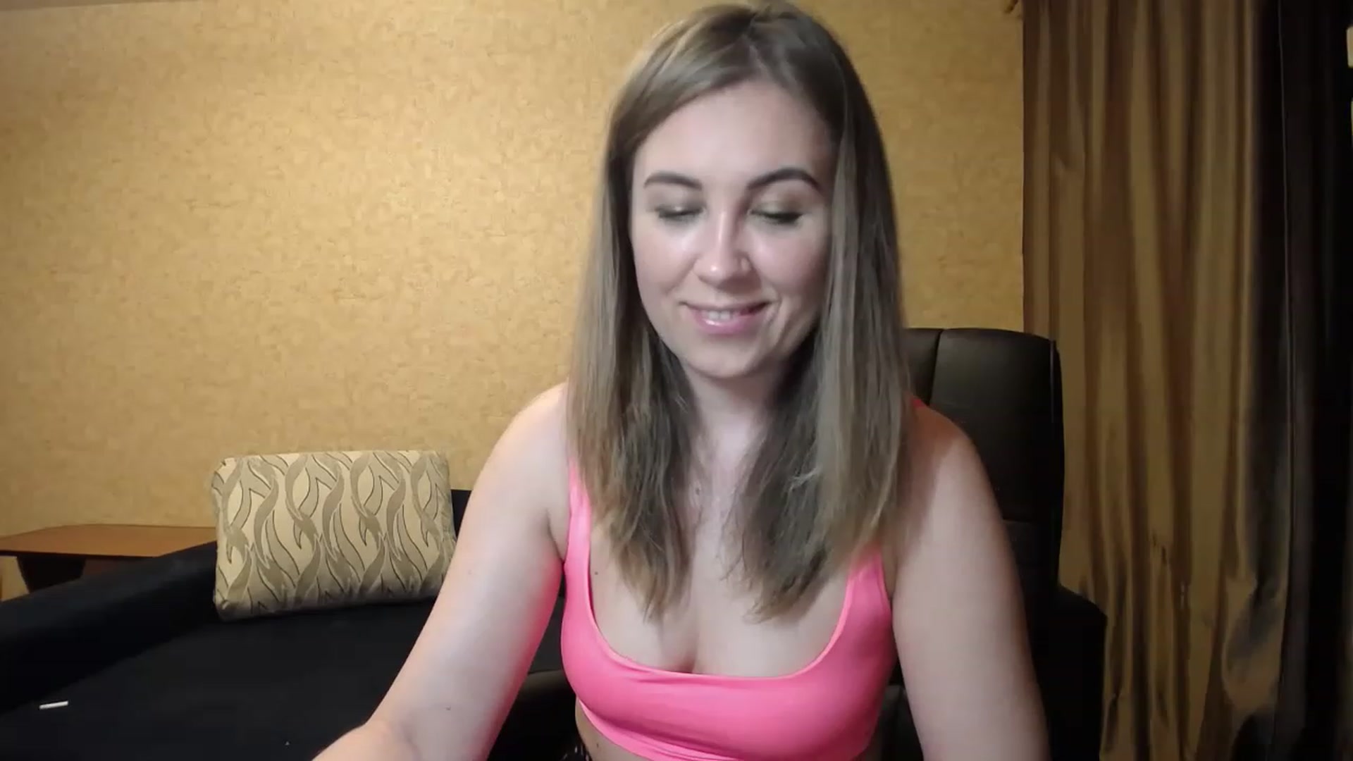 Gallery image thumbnail from Tarot__Reader's myfreecams stream on, 06/18/2023, 22:11 image 17 of 20