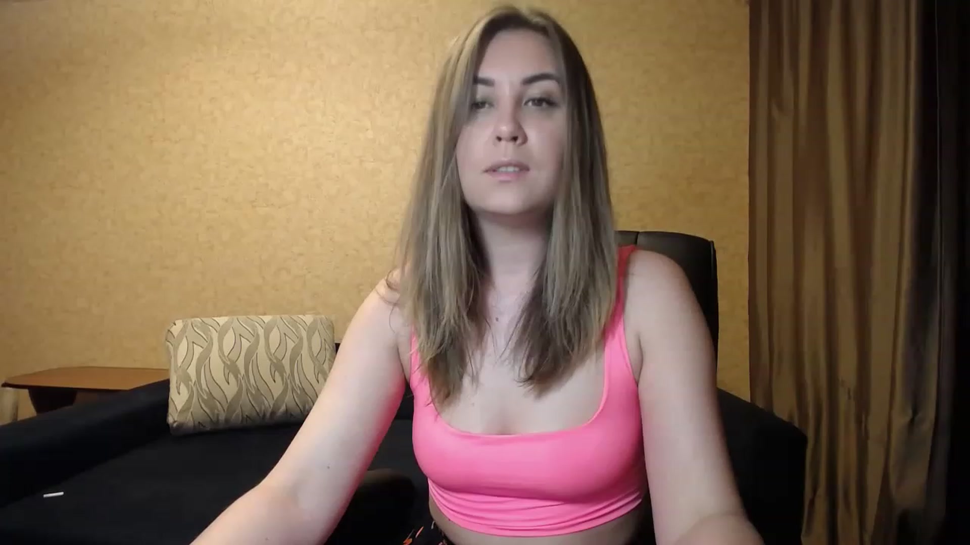 Gallery image thumbnail from Tarot__Reader's myfreecams stream on, 06/18/2023, 22:11 image 9 of 20