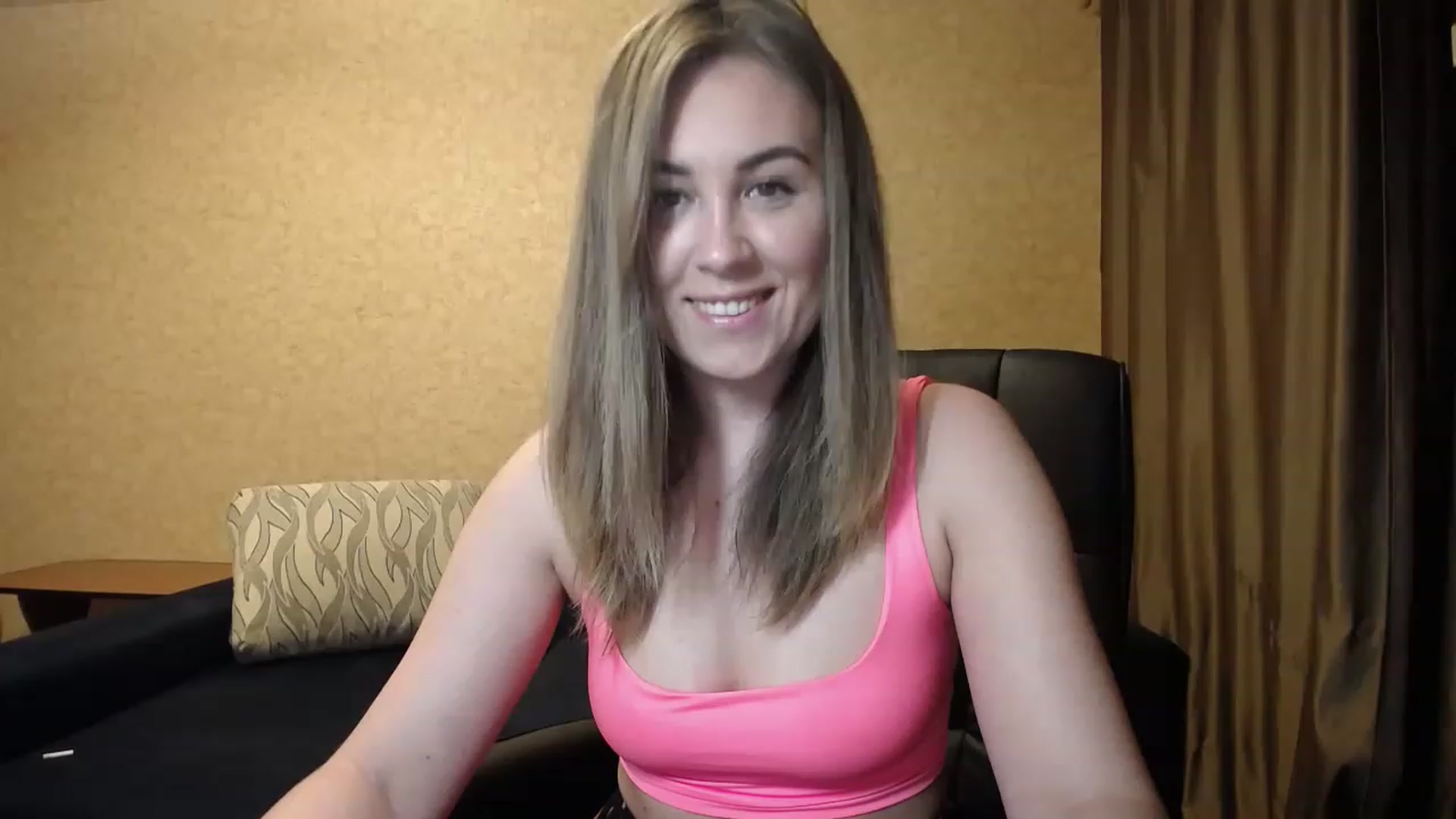 Gallery image thumbnail from Tarot__Reader's myfreecams stream on, 06/18/2023, 22:11 image 15 of 20