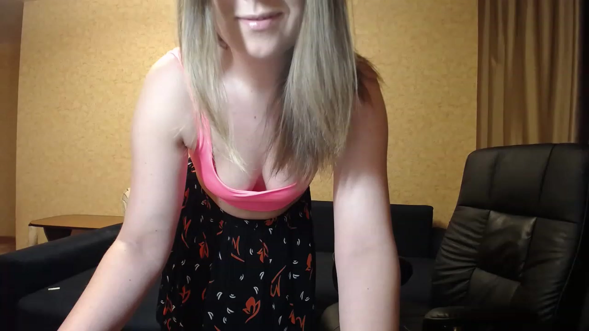 Gallery image thumbnail from Tarot__Reader's myfreecams stream on, 06/18/2023, 22:11 image 2 of 20