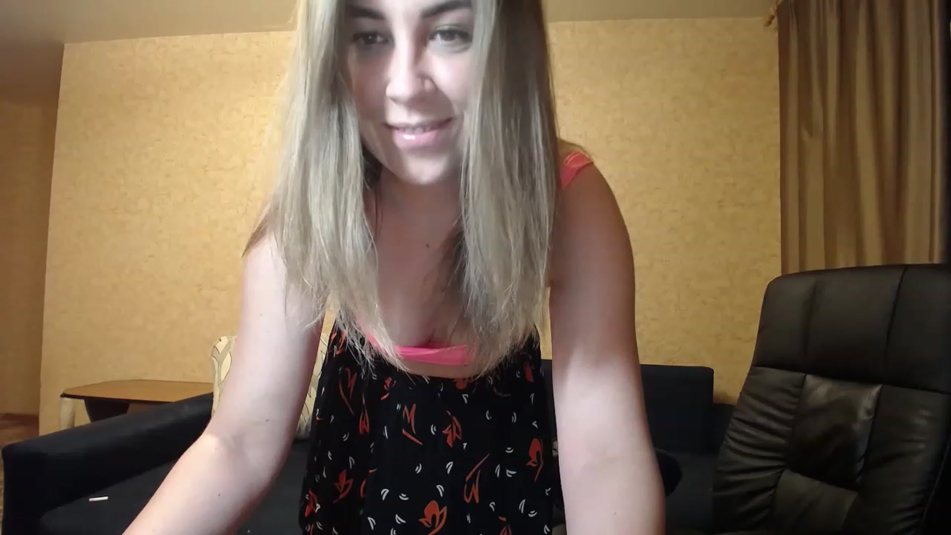 Gallery image thumbnail from Tarot__Reader's myfreecams stream on, 06/18/2023, 22:11 image 3 of 20