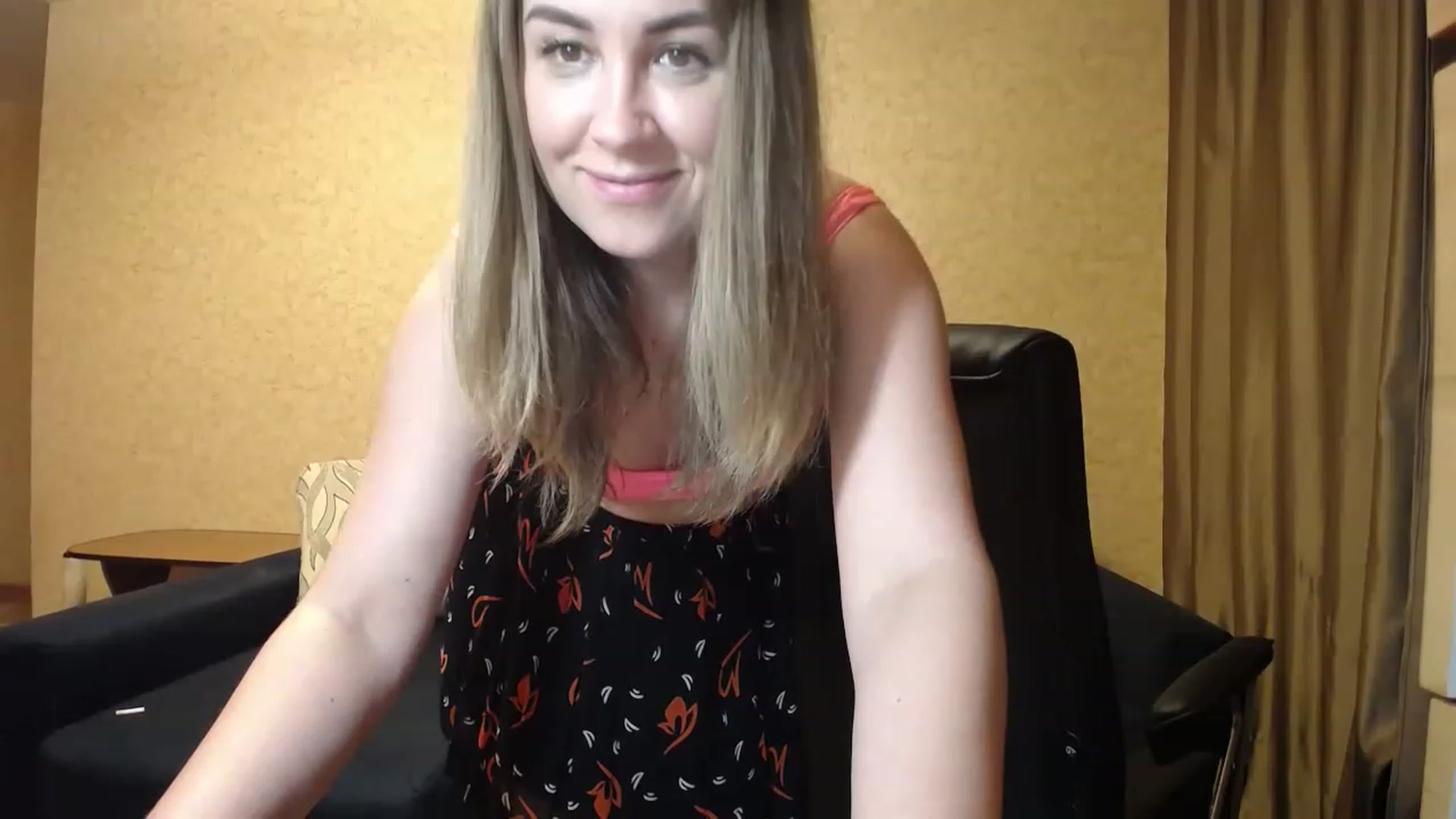 Gallery image thumbnail from Tarot__Reader's myfreecams stream on, 06/18/2023, 23:02 image 13 of 20