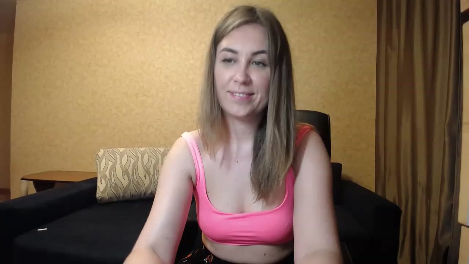 Gallery image thumbnail from Tarot__Reader's myfreecams stream on, 06/18/2023, 23:02 image 19 of 20