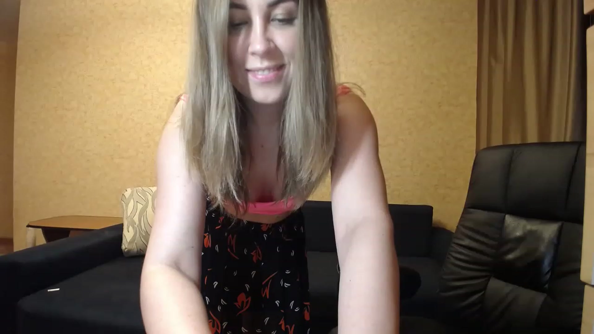 Gallery image thumbnail from Tarot__Reader's myfreecams stream on, 06/18/2023, 23:02 image 7 of 20