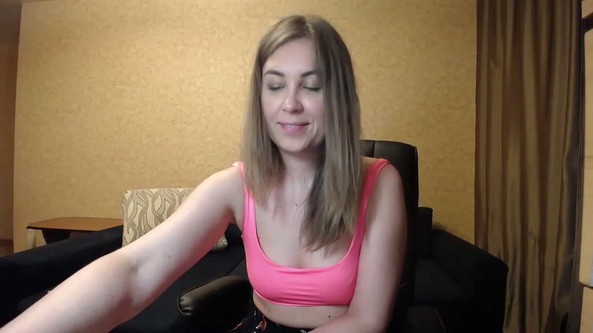 Gallery image thumbnail from Tarot__Reader's myfreecams stream on, 06/18/2023, 23:02 image 20 of 20