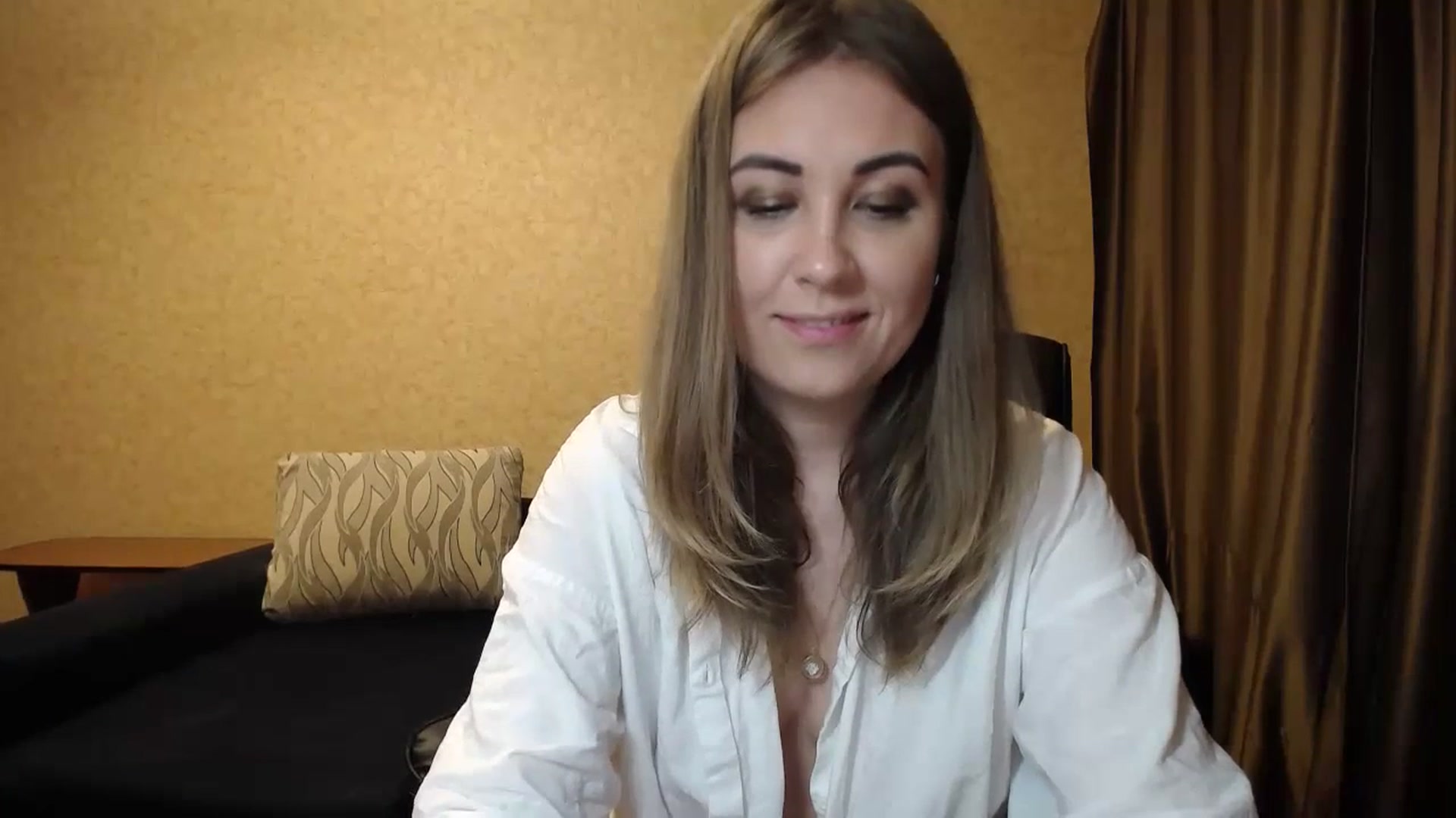 Gallery image thumbnail from Tarot__Reader's myfreecams stream on, 06/29/2023, 23:35 image 16 of 20