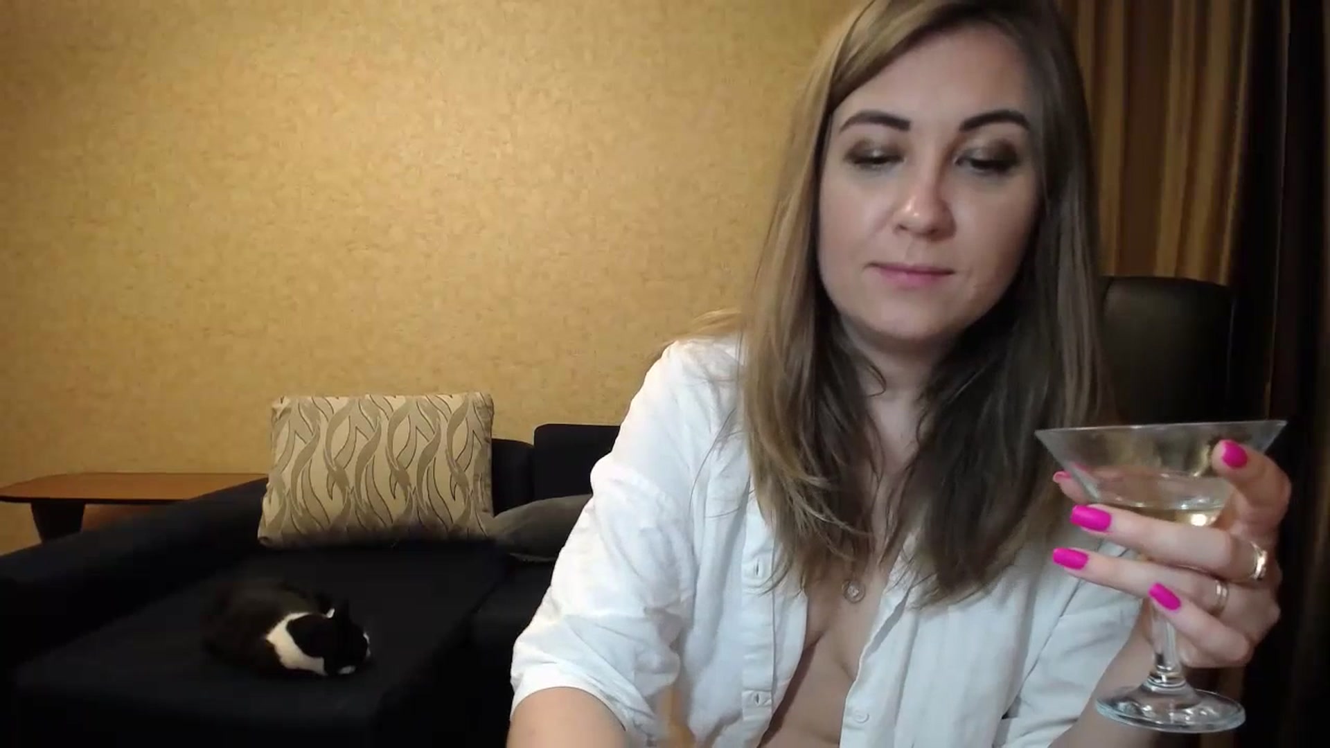 Gallery image thumbnail from Tarot__Reader's myfreecams stream on, 06/30/2023, 24:54 image 14 of 20