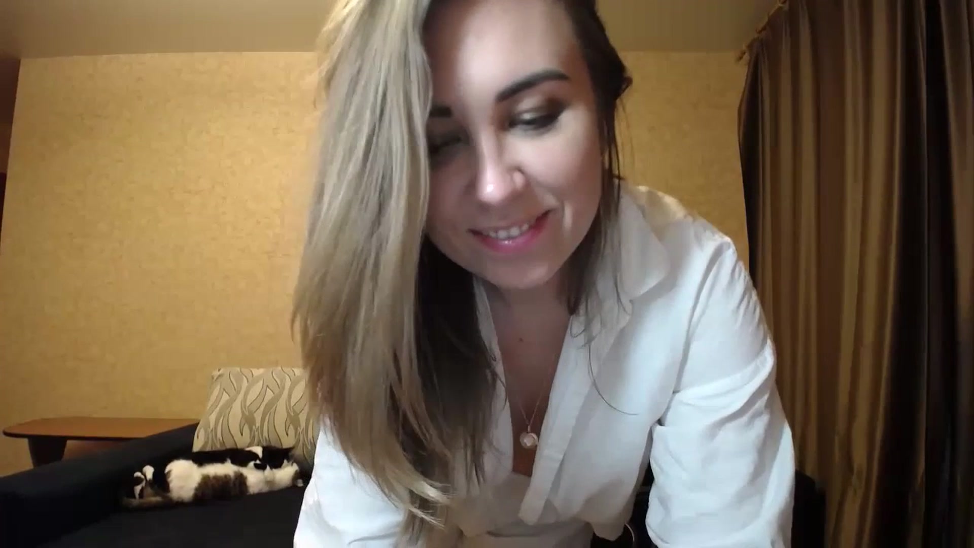 Gallery image thumbnail from Tarot__Reader's myfreecams stream on, 06/30/2023, 02:51 image 8 of 20
