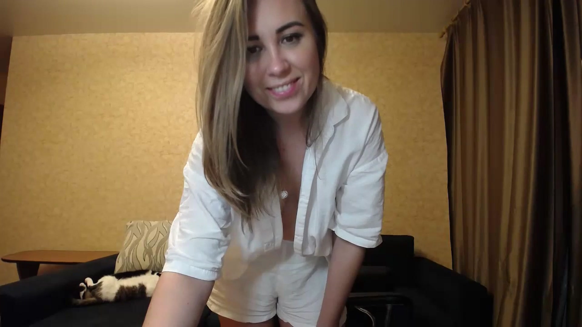 Gallery image thumbnail from Tarot__Reader's myfreecams stream on, 06/30/2023, 02:51 image 9 of 20