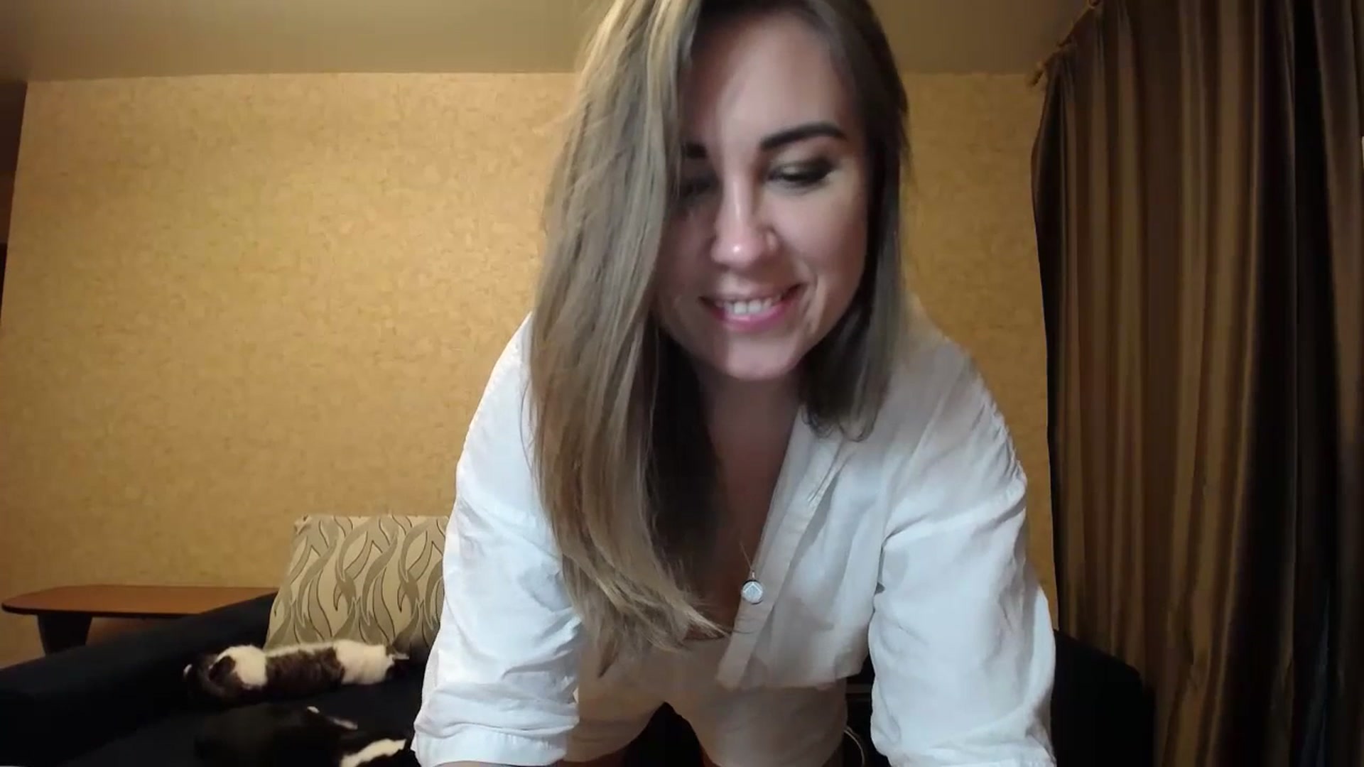 Gallery image thumbnail from Tarot__Reader's myfreecams stream on, 06/30/2023, 02:51 image 6 of 20