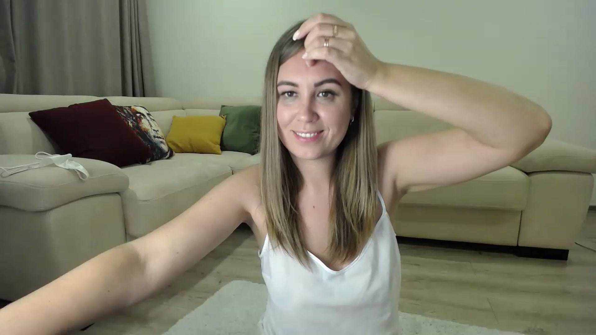 Gallery image thumbnail from Tarot__Reader's myfreecams stream on, 09/18/2023, 01:33 image 10 of 20