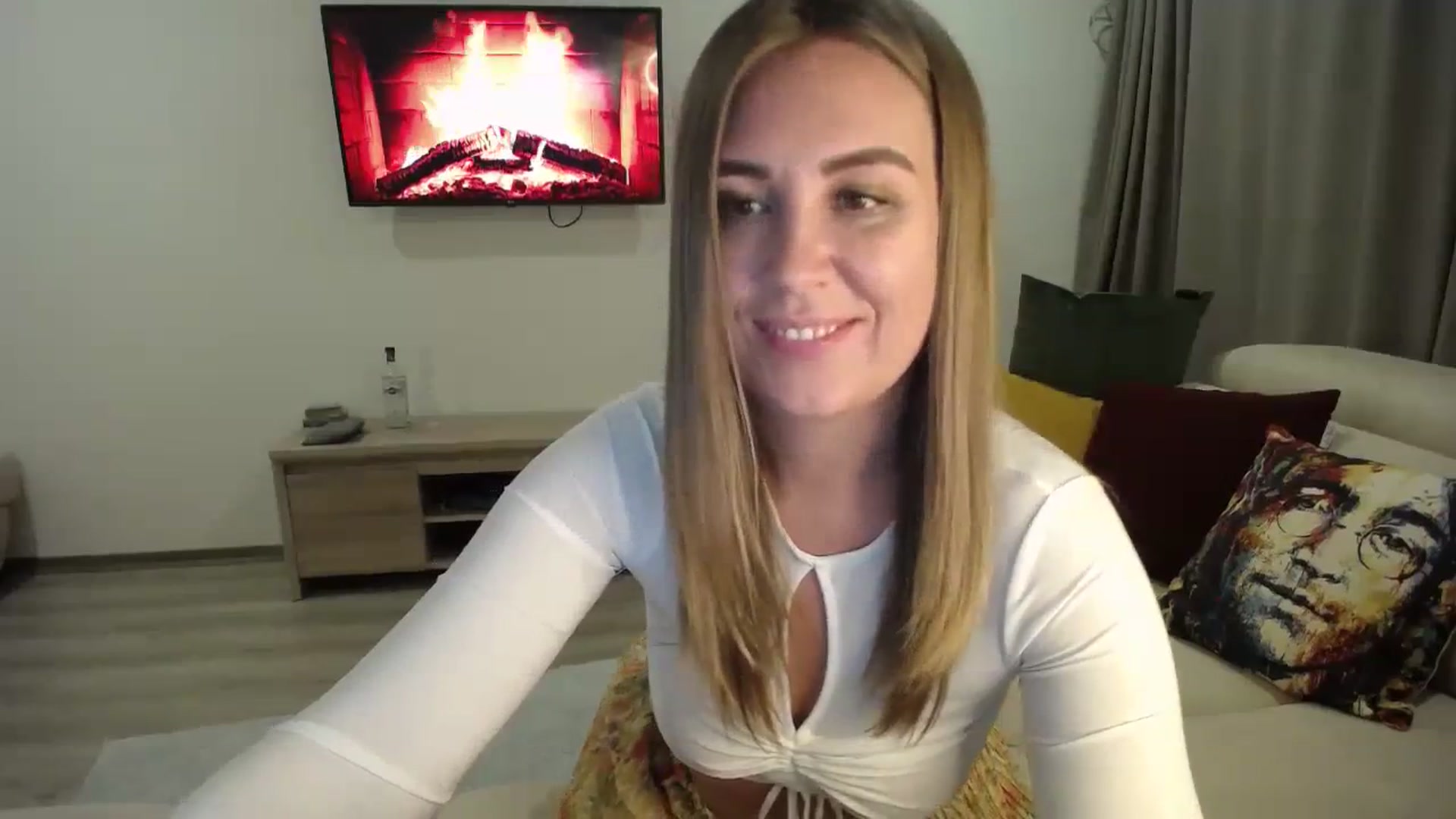Gallery image thumbnail from Tarot__Reader's myfreecams stream on, 10/08/2023, 24:58 image 8 of 20