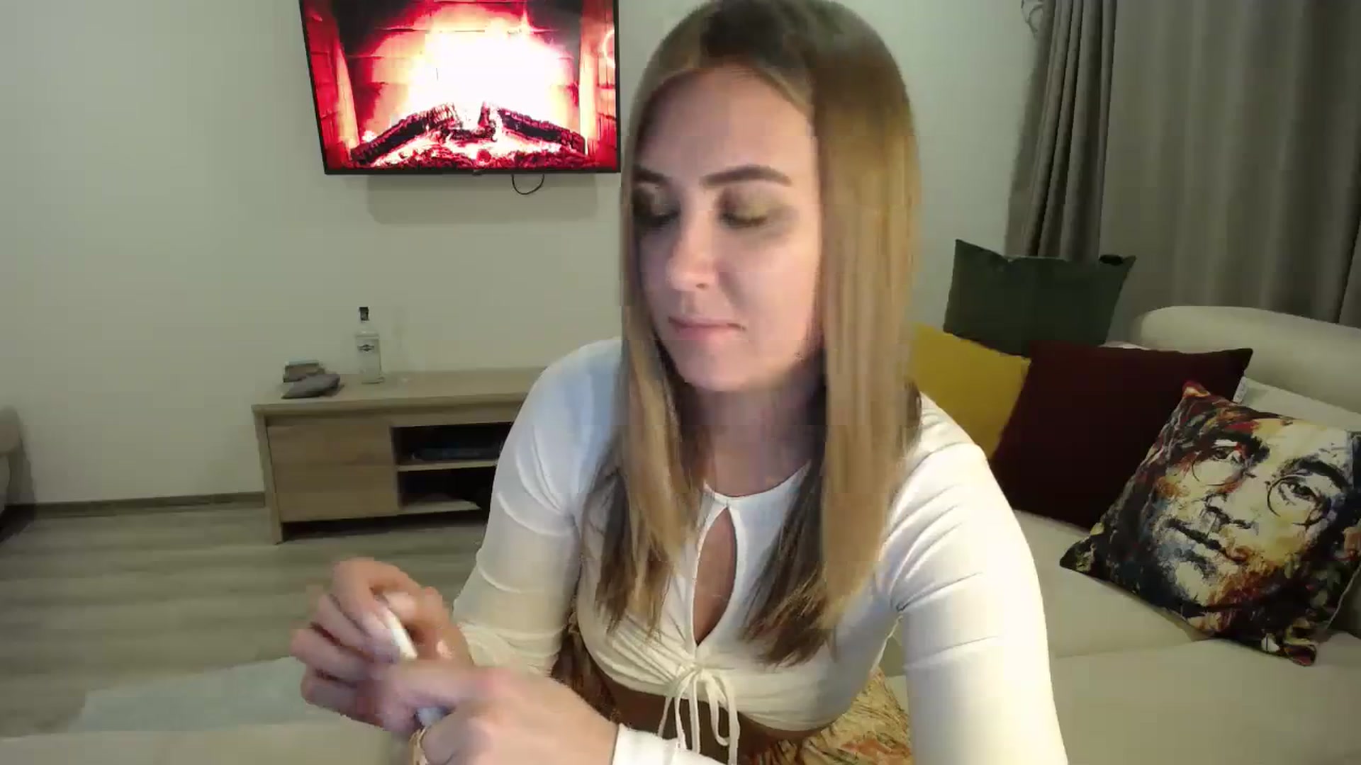 Gallery image thumbnail from Tarot__Reader's myfreecams stream on, 10/08/2023, 24:58 image 5 of 20