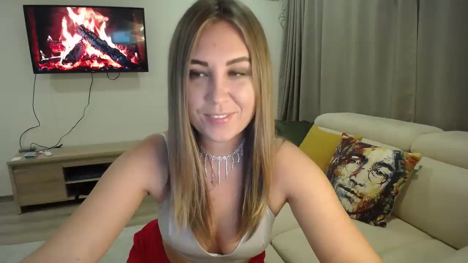 Gallery image thumbnail from Tarot__Reader's myfreecams stream on, 10/13/2023, 23:06 image 10 of 20