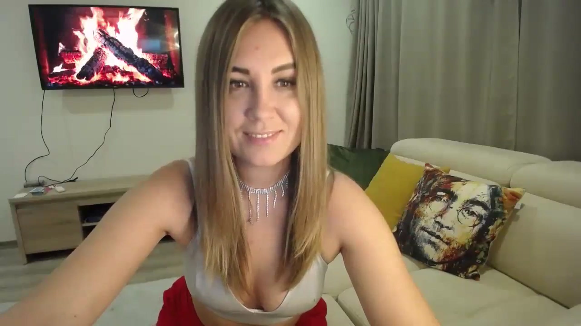Gallery image thumbnail from Tarot__Reader's myfreecams stream on, 10/13/2023, 23:06 image 9 of 20