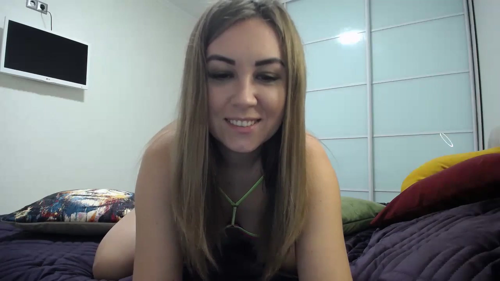 Gallery image thumbnail from Tarot__Reader's myfreecams stream on, 11/12/2023, 17:05 image 13 of 20