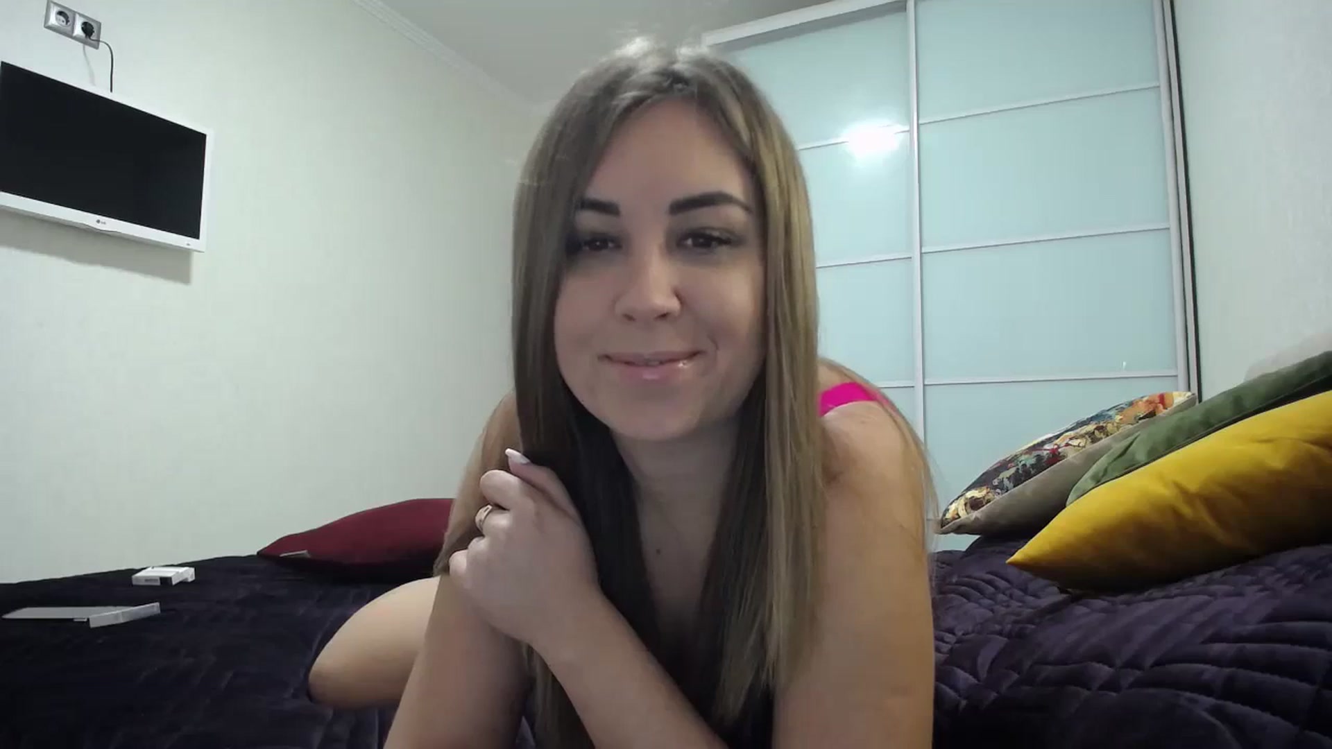 Gallery image thumbnail from Tarot__Reader's myfreecams stream on, 11/18/2023, 14:42 image 2 of 20