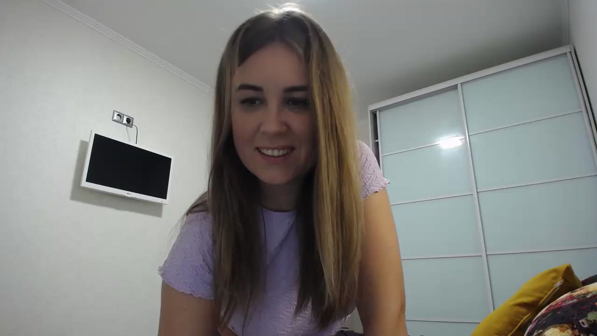 Gallery image thumbnail from Tarot__Reader's myfreecams stream on, 11/20/2023, 15:51 image 11 of 20
