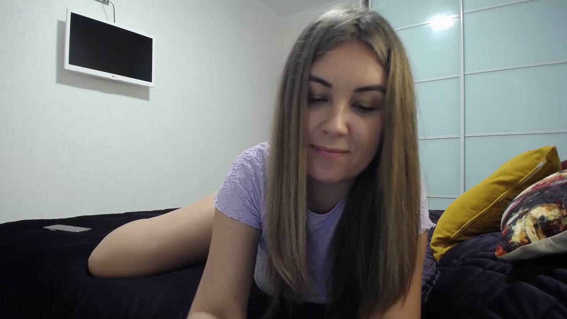 Gallery image thumbnail from Tarot__Reader's myfreecams stream on, 11/20/2023, 15:51 image 19 of 20