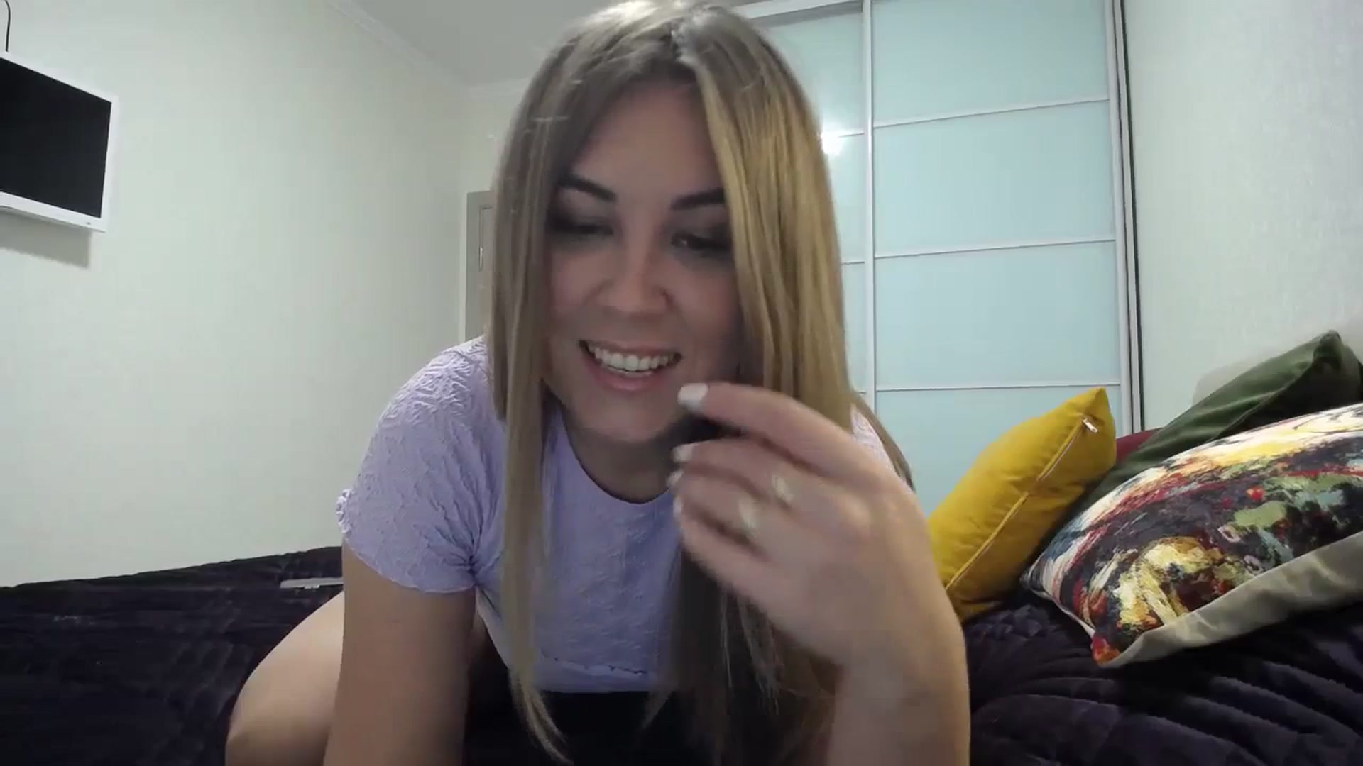 Gallery image thumbnail from Tarot__Reader's myfreecams stream on, 11/20/2023, 15:51 image 2 of 20