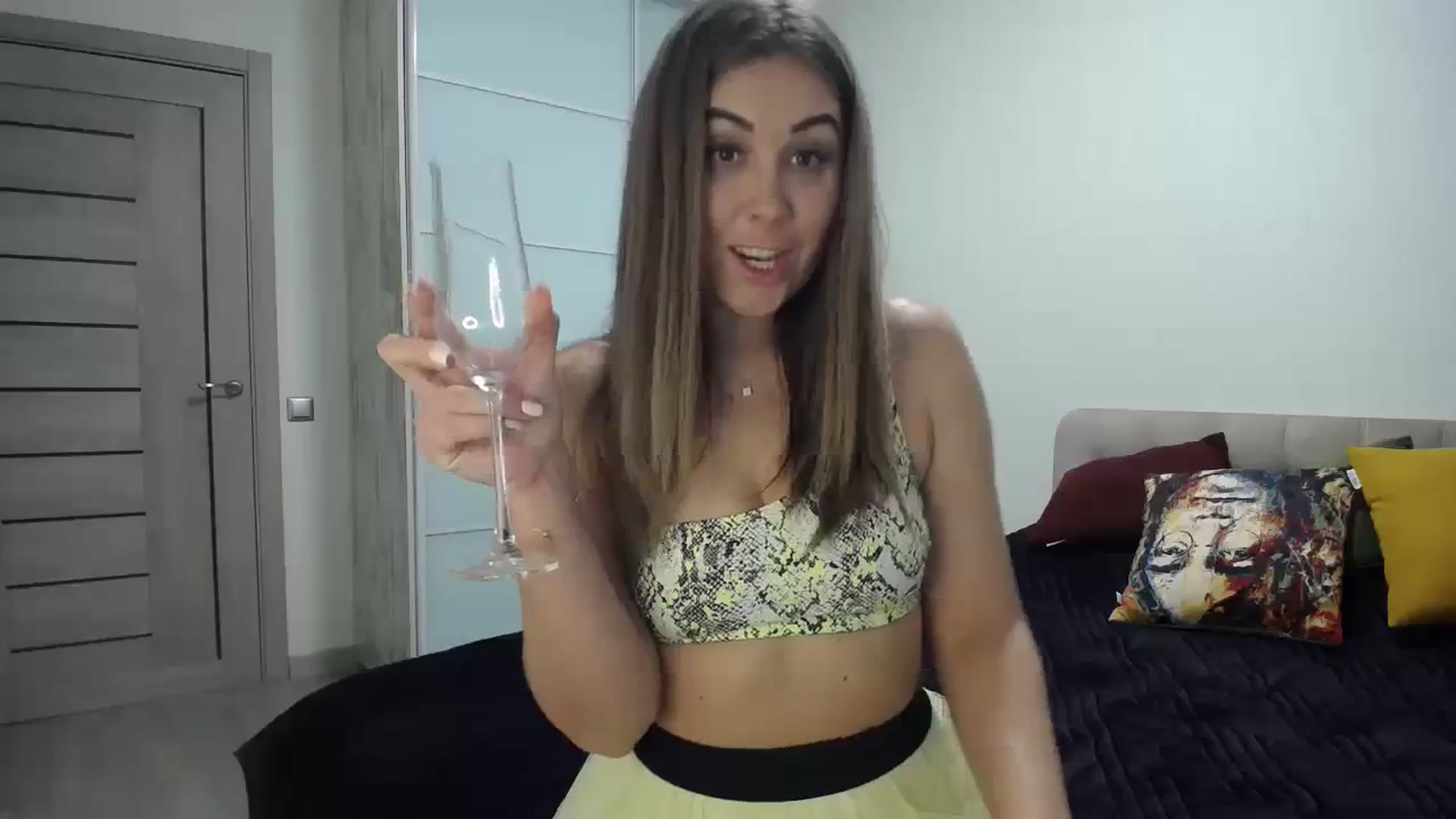 Gallery image thumbnail from Tarot__Reader's myfreecams stream on, 11/26/2023, 14:38 image 7 of 20